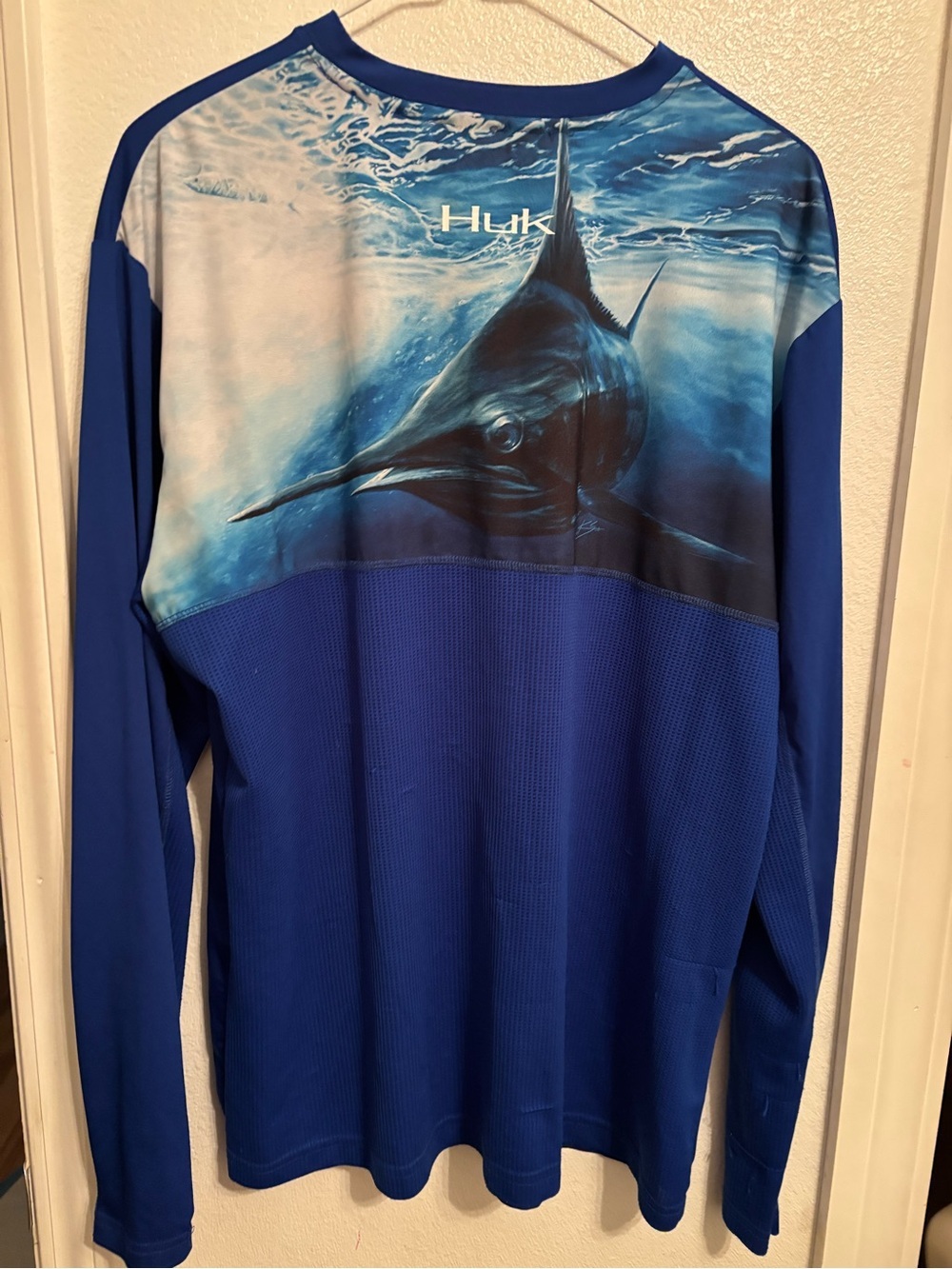Huk Blue Marlin Graphic Performance Long Sleeve Shirt M